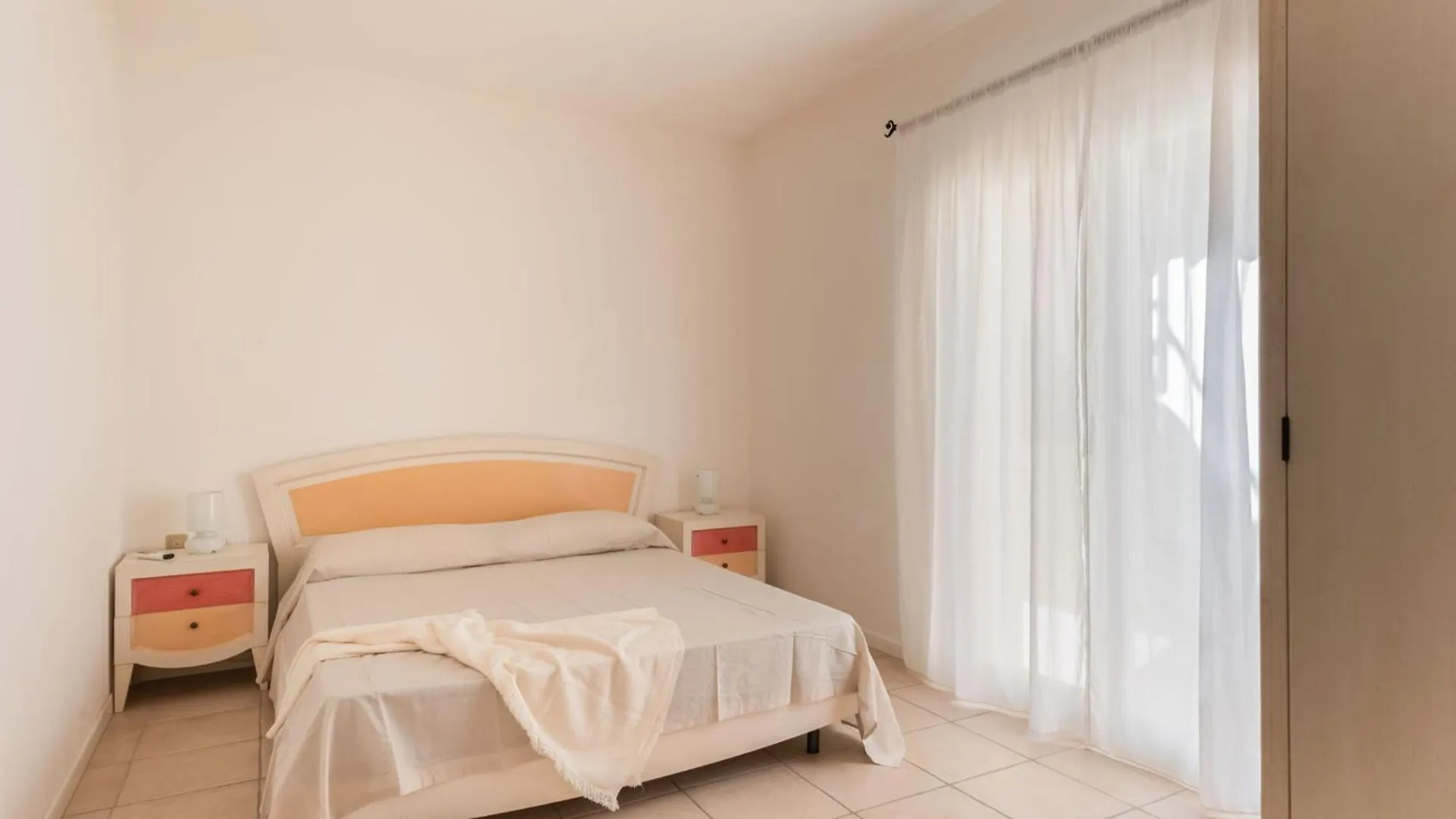 Baia Bianca Apartments Sardinia Baja Sardinia Italia