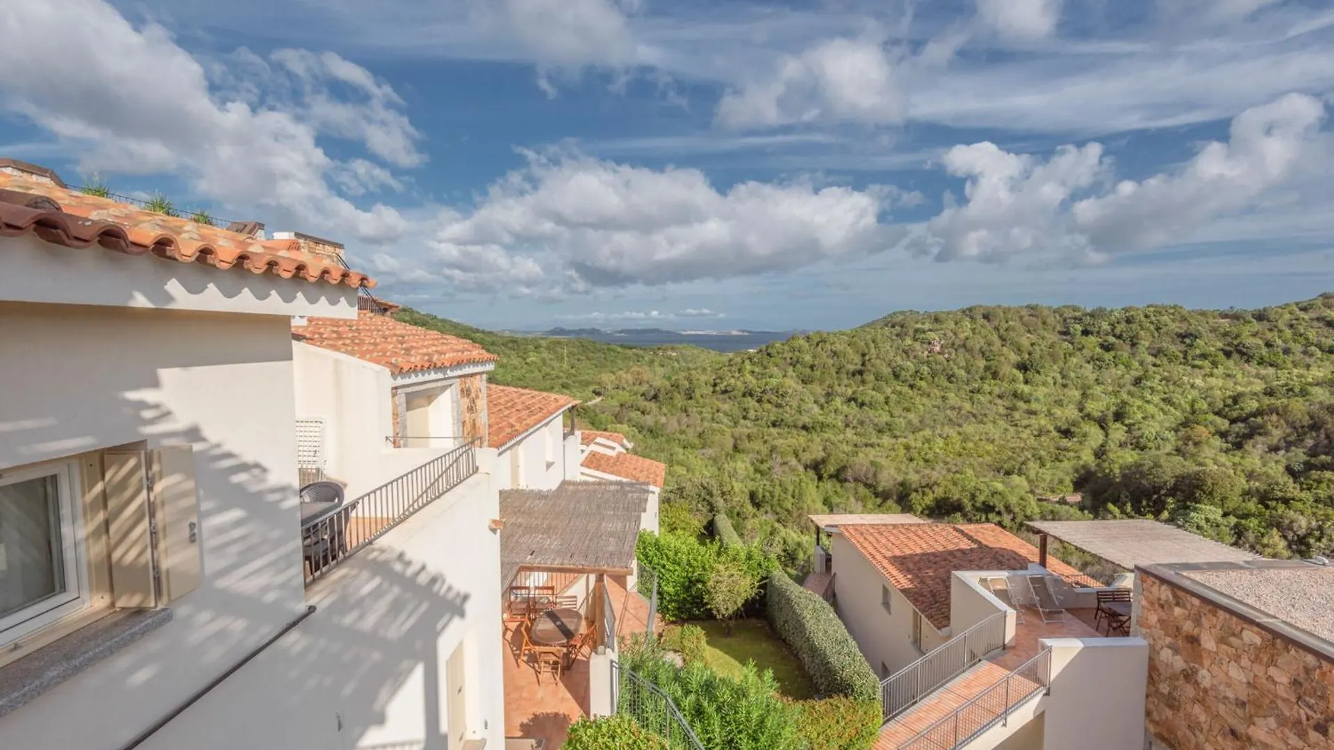 Baia Bianca Apartments Sardinia Baja Sardinia